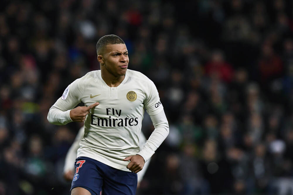 岁末年初假期预计1152万人次进出香港